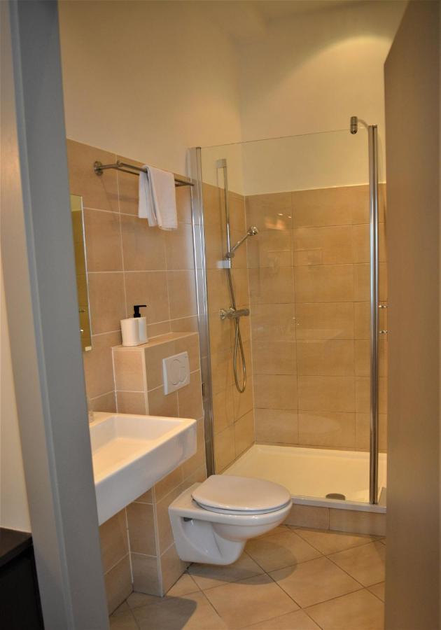 אנטוורפן Hotel Mezonvin מראה חיצוני תמונה