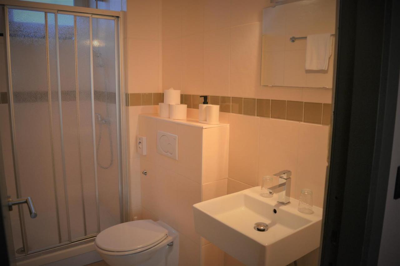 אנטוורפן Hotel Mezonvin מראה חיצוני תמונה